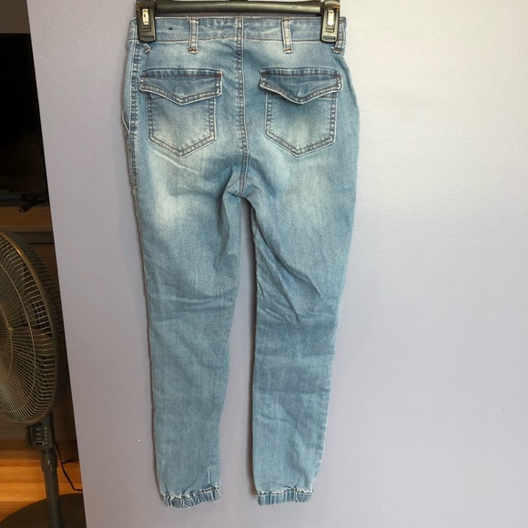 Fashion Nova “Best in Class High Rise Cargo Jeans” - Picture 8 of 8